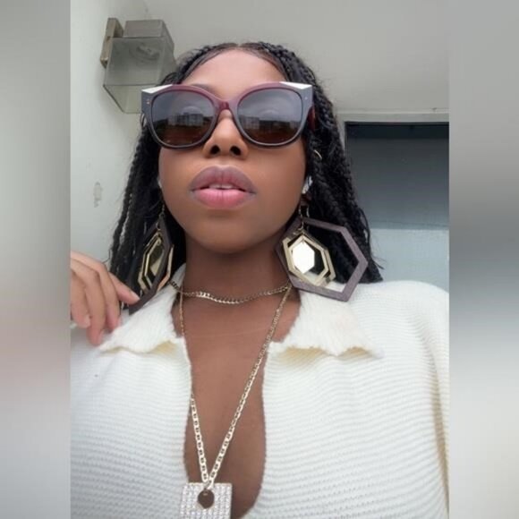 💯- Authentic New Dark Brown Cat Eye Ladies Sunglasses PR 02WSF 07C0D1 56 - Picture 10 of 14